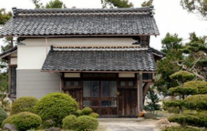top_bnr004
